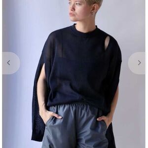 Tibi oversized viscose sweater with slit details. Navy Size S